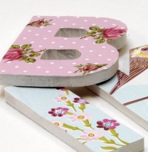 Houten decoratieletters Houten decoratieletters