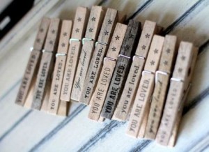 Wasknijpers versieren knutselen met wasknijpers