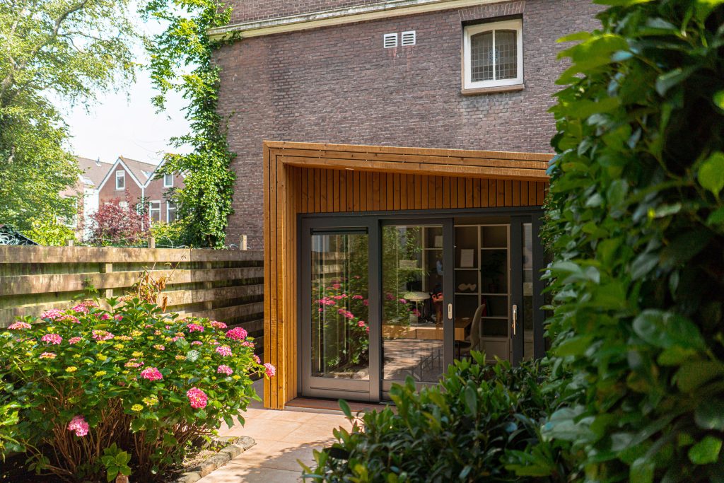 Van thuiswerken naar tuinwerken: Hoe creëer je je eigen productieve buitenkantoor